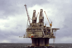 Hibernia oil rig.
Grand Banks of Newfoundland for Doug Copeland and Douglas & McIntyre 2003.
(copyright) Greg Locke 2003
www.straylight.ca locke@straylight.ca Hibernia oil rig.
Grand Banks of Newfoundland for Doug Copeland and Douglas & McIntyre 2003.
(copyright) Greg Locke 2003
www.straylight.ca locke@straylight.ca